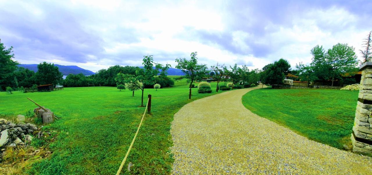 Complex Pristan In The Mountain Hotel Shilkovtsi Ngoại thất bức ảnh